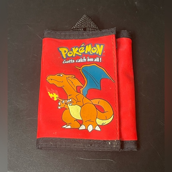 Pokémon Wallet official Nintendo Charizard Vintage Bag Rare Edition